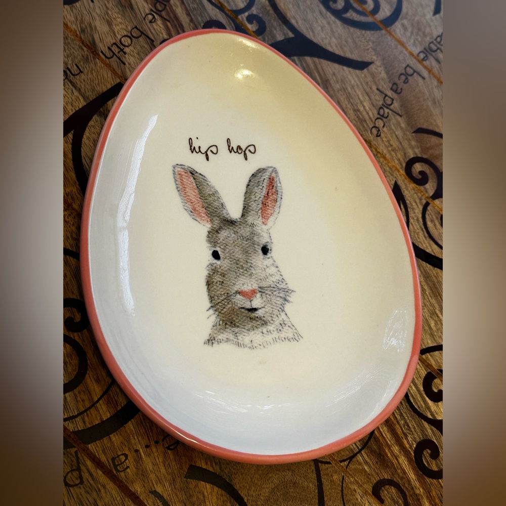 Rae Dunn Hip Hop Plate Easter Bunny